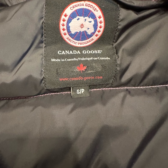 Girls Canada Goose Vest - Picture 6 of 6